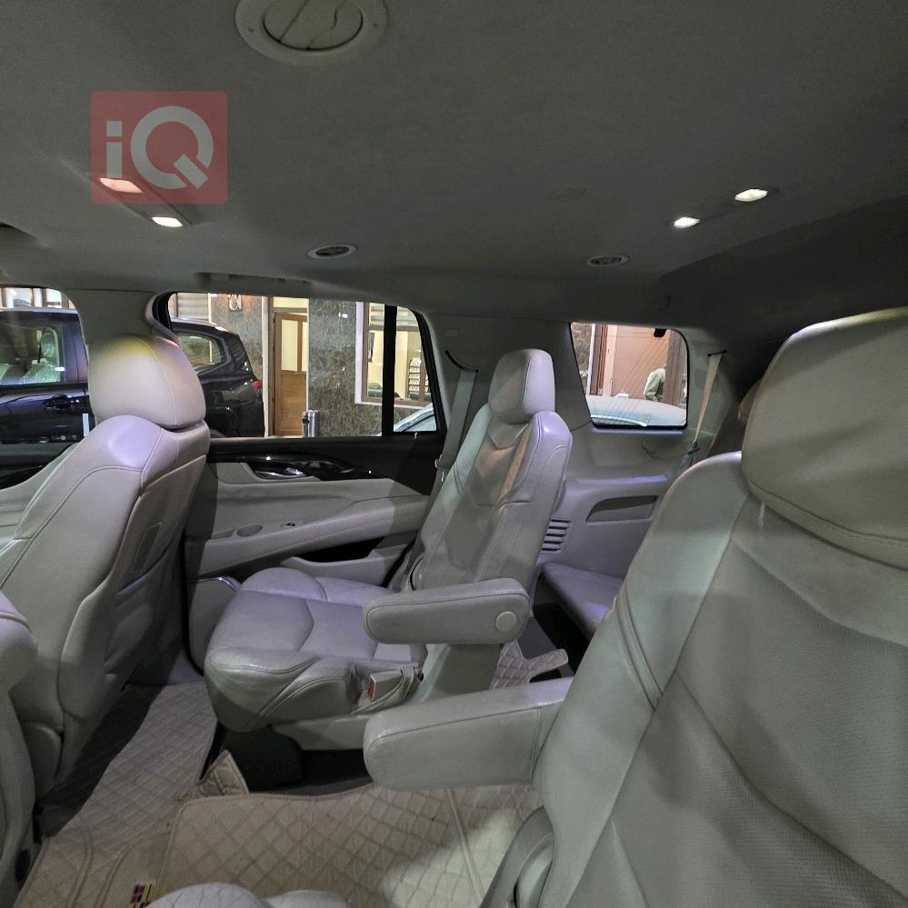 كاديلاك اسكاليد